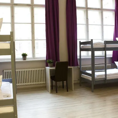 Und Hotel