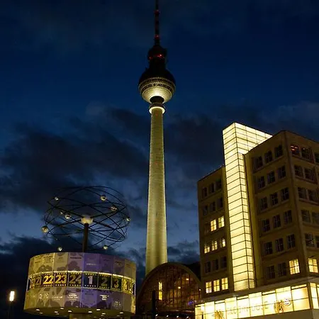 Otel Und 3*