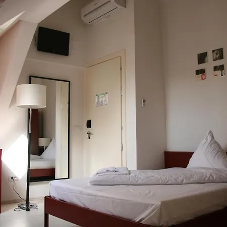 Und Otel Berlin
