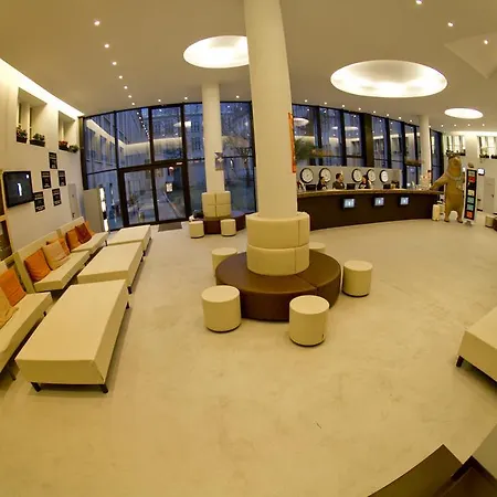 Otel Und